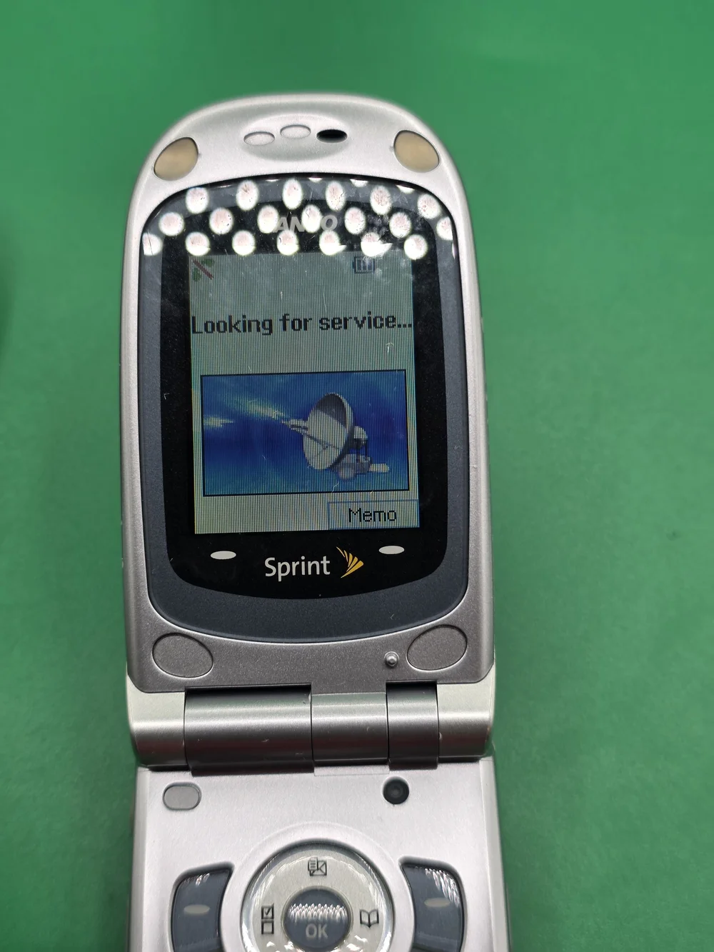 VINTAGE SANYO SCP-3100 SPRINT FLIP PHONE + CHARGER!